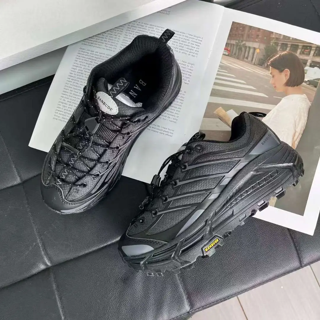 2025 Summer New Men's Outdoor Hiking Shoes Women's Climbing Shoes Fashion Breathable Mesh Casual Sneakers