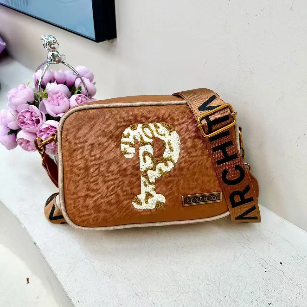 

Letter Print Square Bag Stripe Pattern Crossbody Purse for Women Casual Shoulder Tote Versatile Day-to-Night Bag Fashion