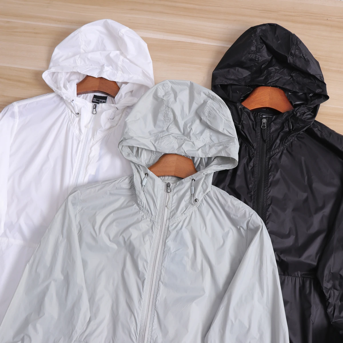 Lightweight Breathable Summer New Fishing Casual Loose Fit Hooded Jacket Men's Outdoor Sports Sun Protection Skin Clothes