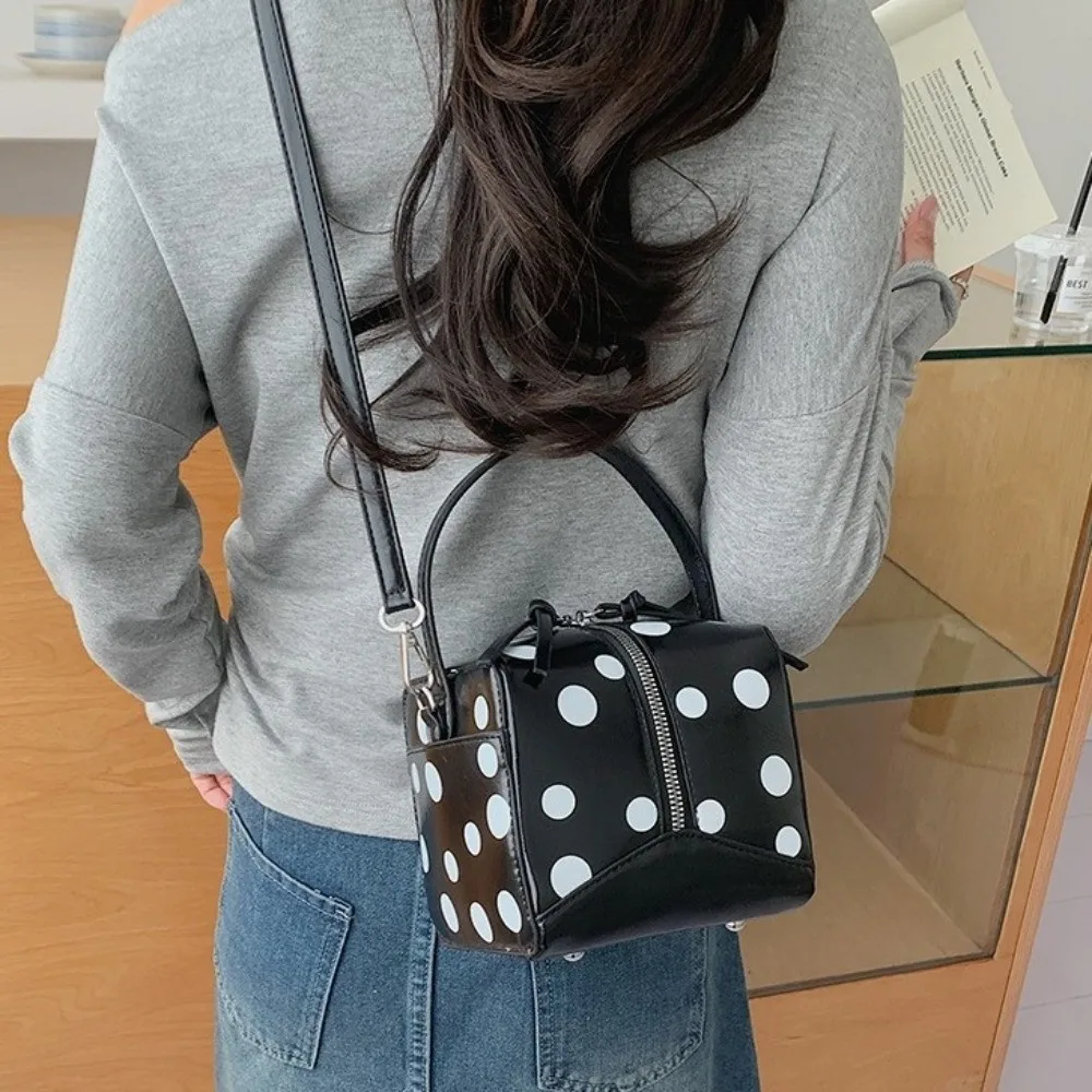 

Chic PU Polka Dot Handbag Adjustable Strap Top Handle Box Shaped Shoulder Bag Zipper Closure Small Square Bucket Bag Vacation