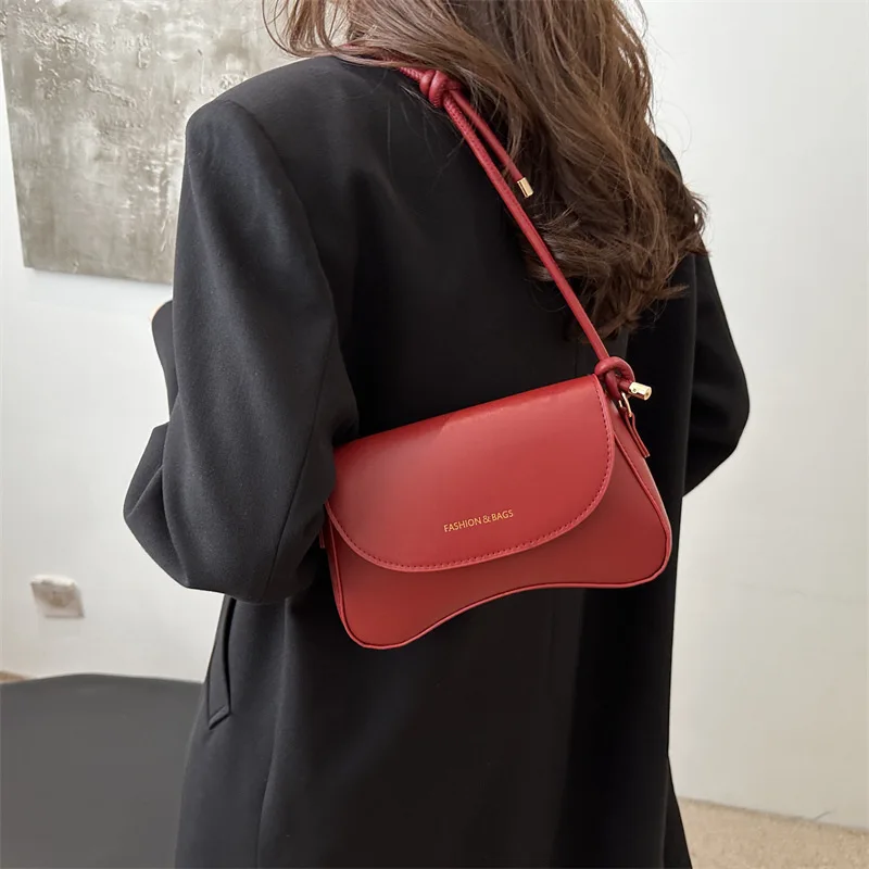 2025 Women's Crossbody Bag New Solid Color Fashionable Flipped Bag Retro Casual Simple Crossbody Bag