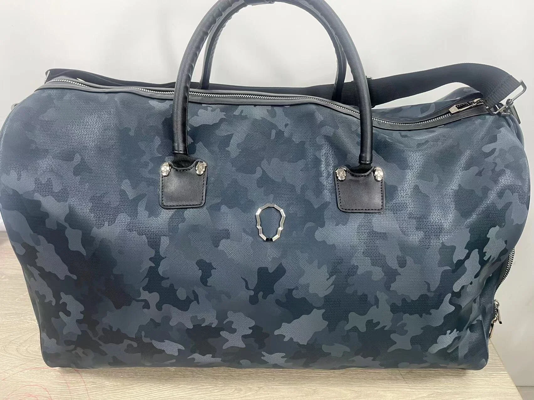 

Extra Large Golf Travel Bag, Camo Pattern Duffle with Dedicated Shoe Pocket, Practical Weekender