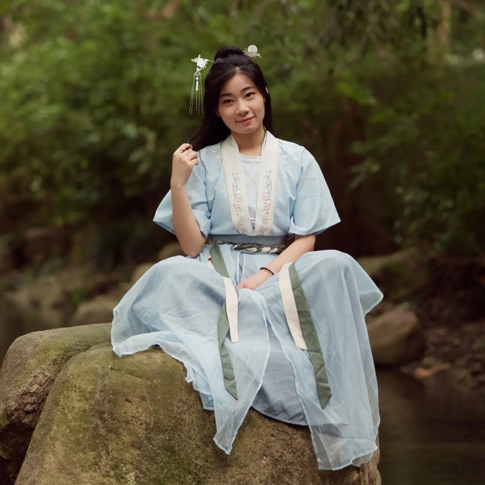 

1Pcs Delicate Chinese Vintage Hair Stick Tassel Elegant Retro Accessory Ancient Style Women Clip