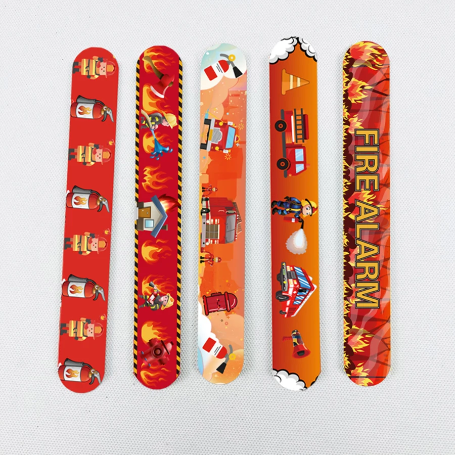 12 pcs  Random colored fire truck cracker rings children\'s fire safety knowledge cracker bracelets party gifts