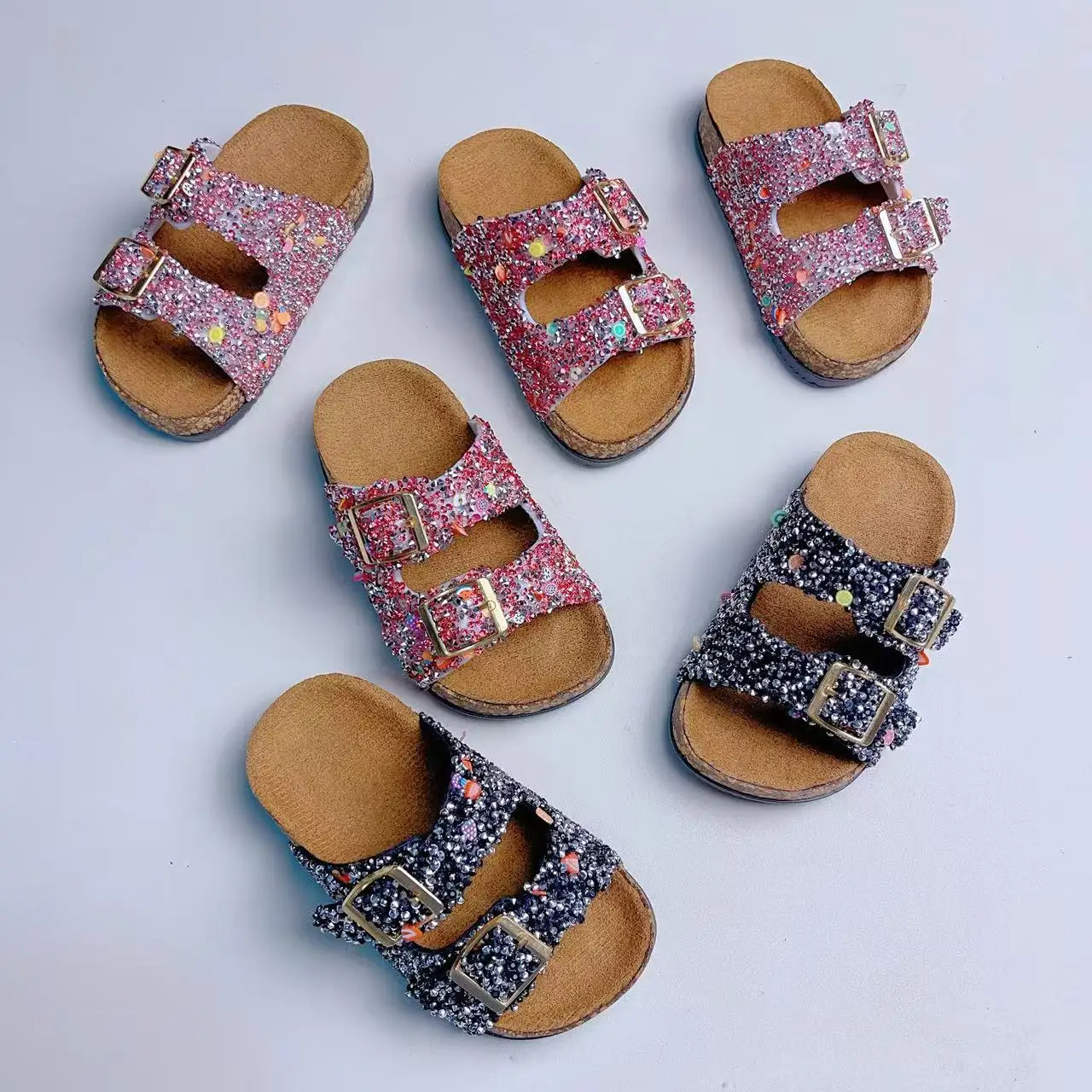 

Лето 2026, блестящие детские тапочки, пробковые тапочки с пряжкой из искусственной кожи для девочек, Нескользящая уличная детская модная обувь на плоской подошве