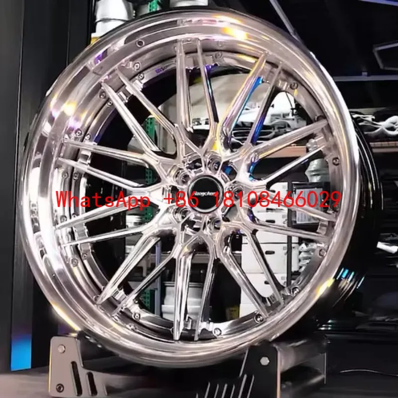 

Полностью полированные глянцевые кованые диски с центральной частью и ободами, состоящие из двух частей, 18, 19, 20, 21, 22, 24 дюйма