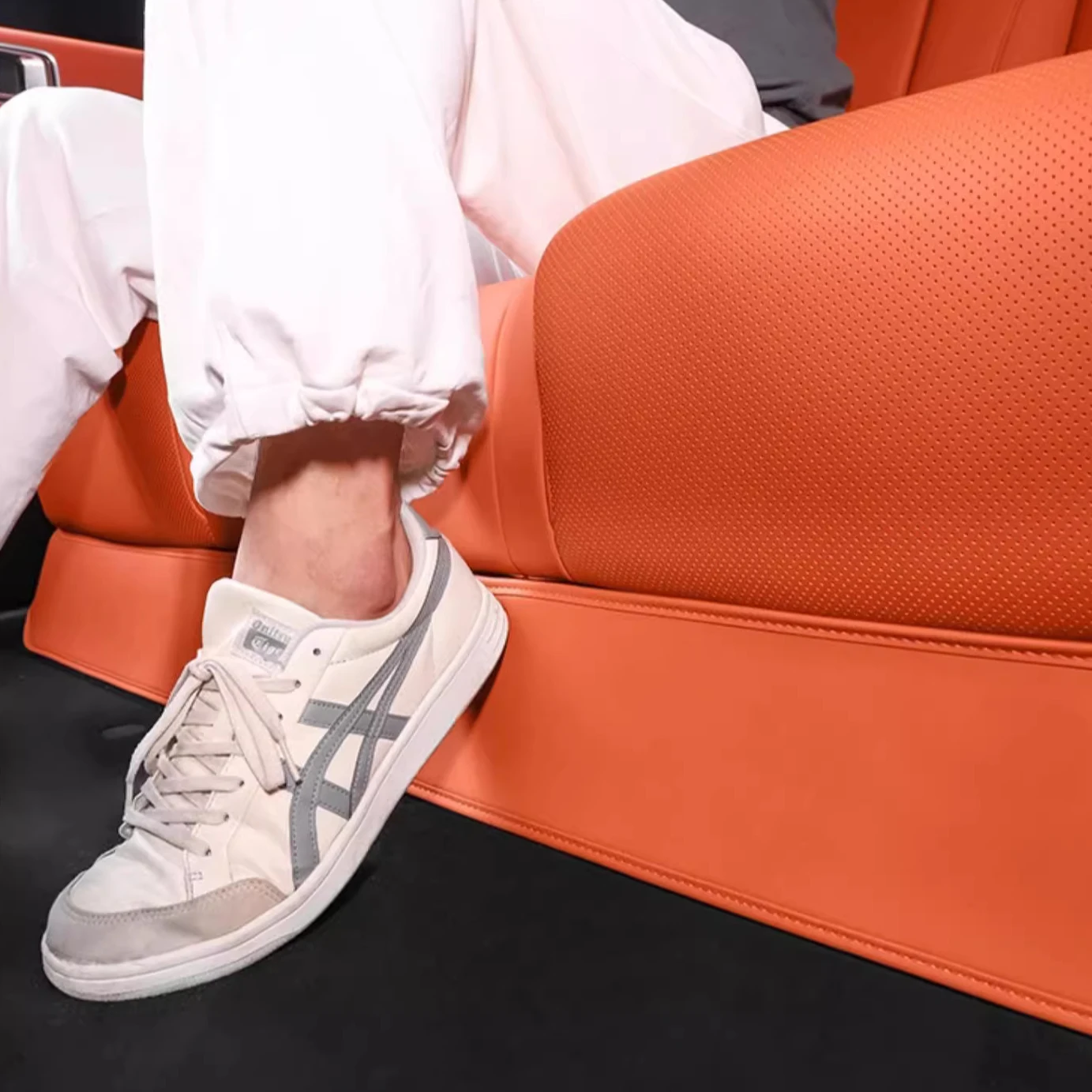 For Li L6 Lixiang Under Rear Seat Leather Kick Guard