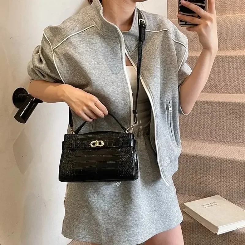 

Летняя светло-розовая большая сумка 2025 года | Минималистичный женский кошелек на плечо из искусственной кожи | Легкая рабочая и повседневная сумка