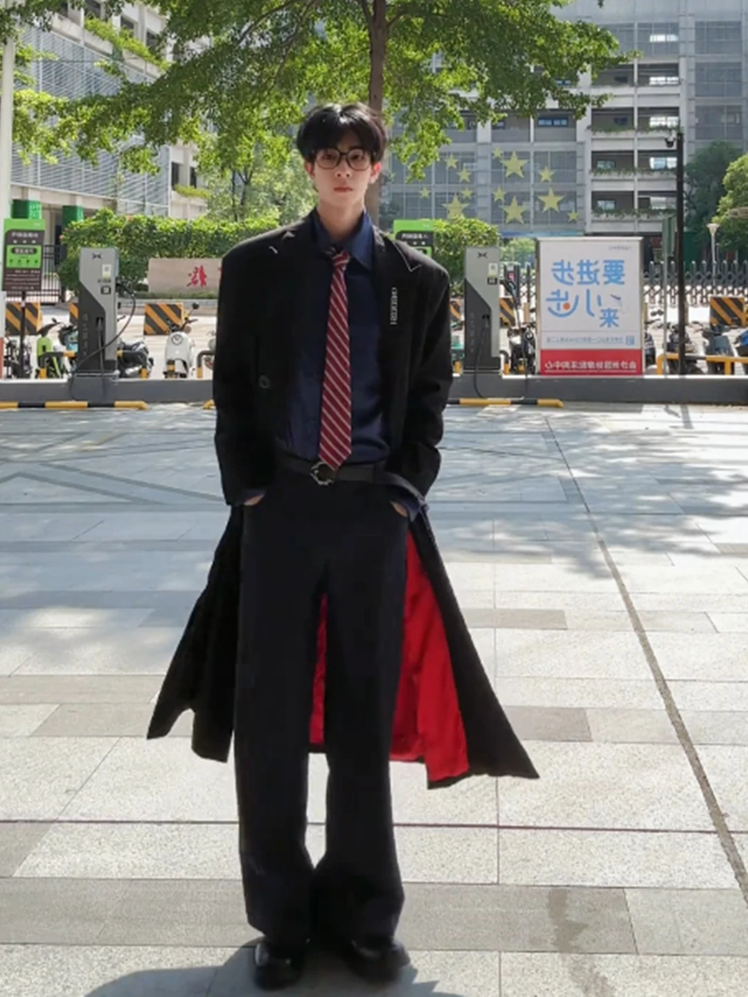 

Мужское длинное шерстяное пальто с подплечниками, осенне-зимнее, в британском стиле, с боковыми разрезами, ветрозащитное, модное городское повседневное пальто