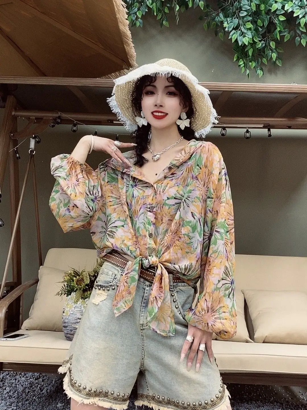 Modna, kwiatowa moda damska z kapturem i filtrem przeciwsłonecznym, kolorowa bluzka