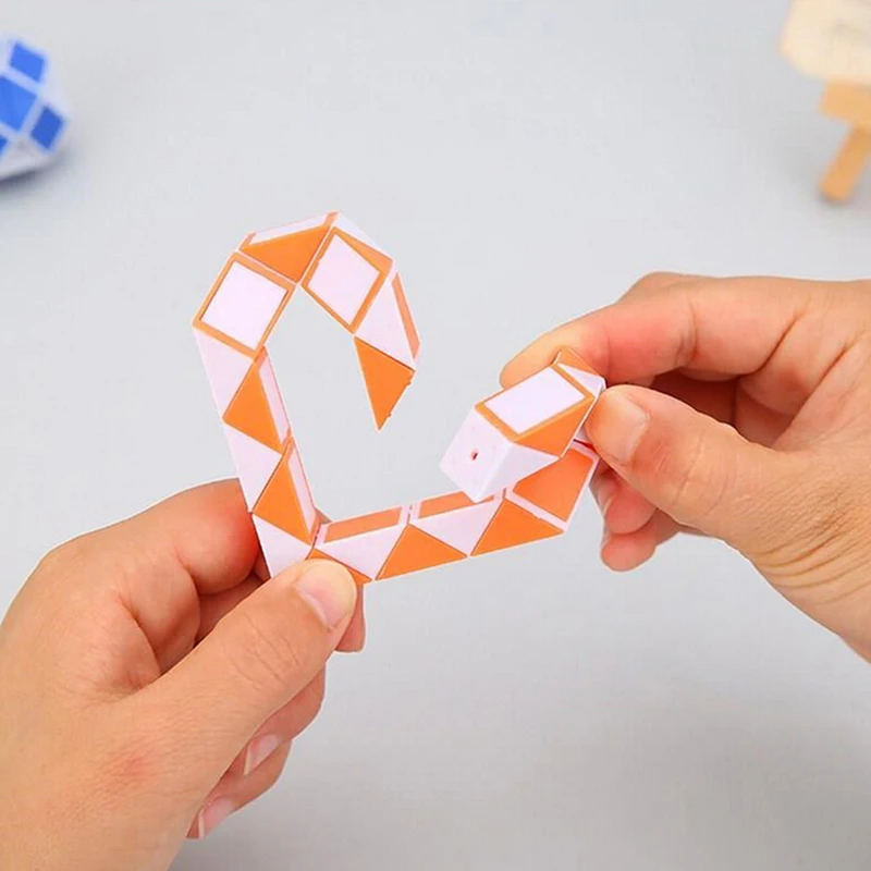 1pcs Hot Puzzles 3D Cool Snake Magic Variety Popular Twist Kids Game Transformable Gift Plastic Puzzle Baby Educational Toy