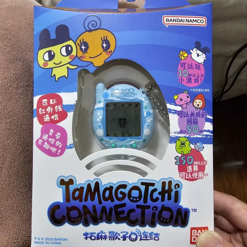 bandai-tamagotchi-connection-v3-giocattolo-di-tendenza-personaggi-da-collezione-regalo-per-gli-appassionati-ornamenti-decorativi-da-scrivania-da-collezione