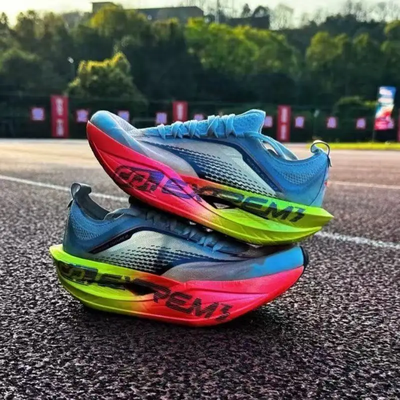 

Best-selling unisex running shoes Non-slip, breathable outdoor footwear Wide-fit design with thick soles Excellent running shoes