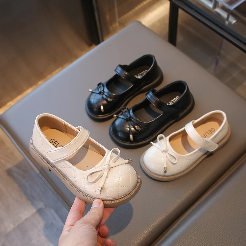 

2026 Новые детские кожаные туфли с декором в виде банта, модельные туфли принцессы для маленьких девочек, модные повседневные детские вечерние туфли Мэри Джейн