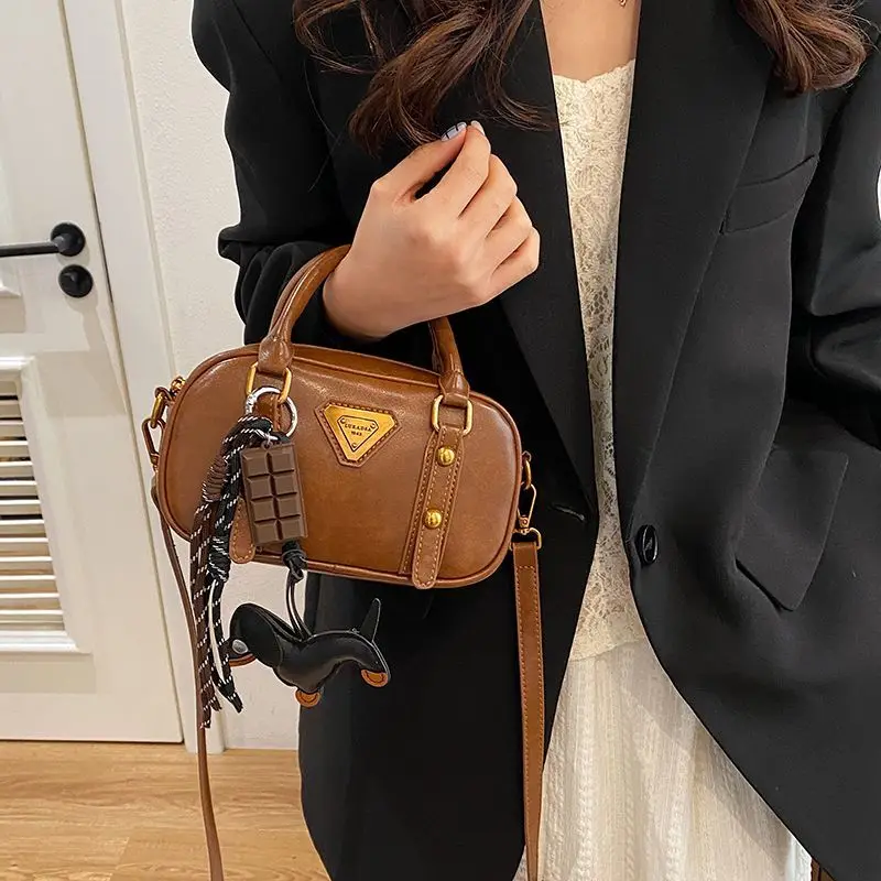 بو الجلود الكلب الألماني حقيبة قلادة المفاتيح الإبداعية نمط الحبل حقيبة ملحق مفتاح قلادة سيارة كيرينغ سحر هدية