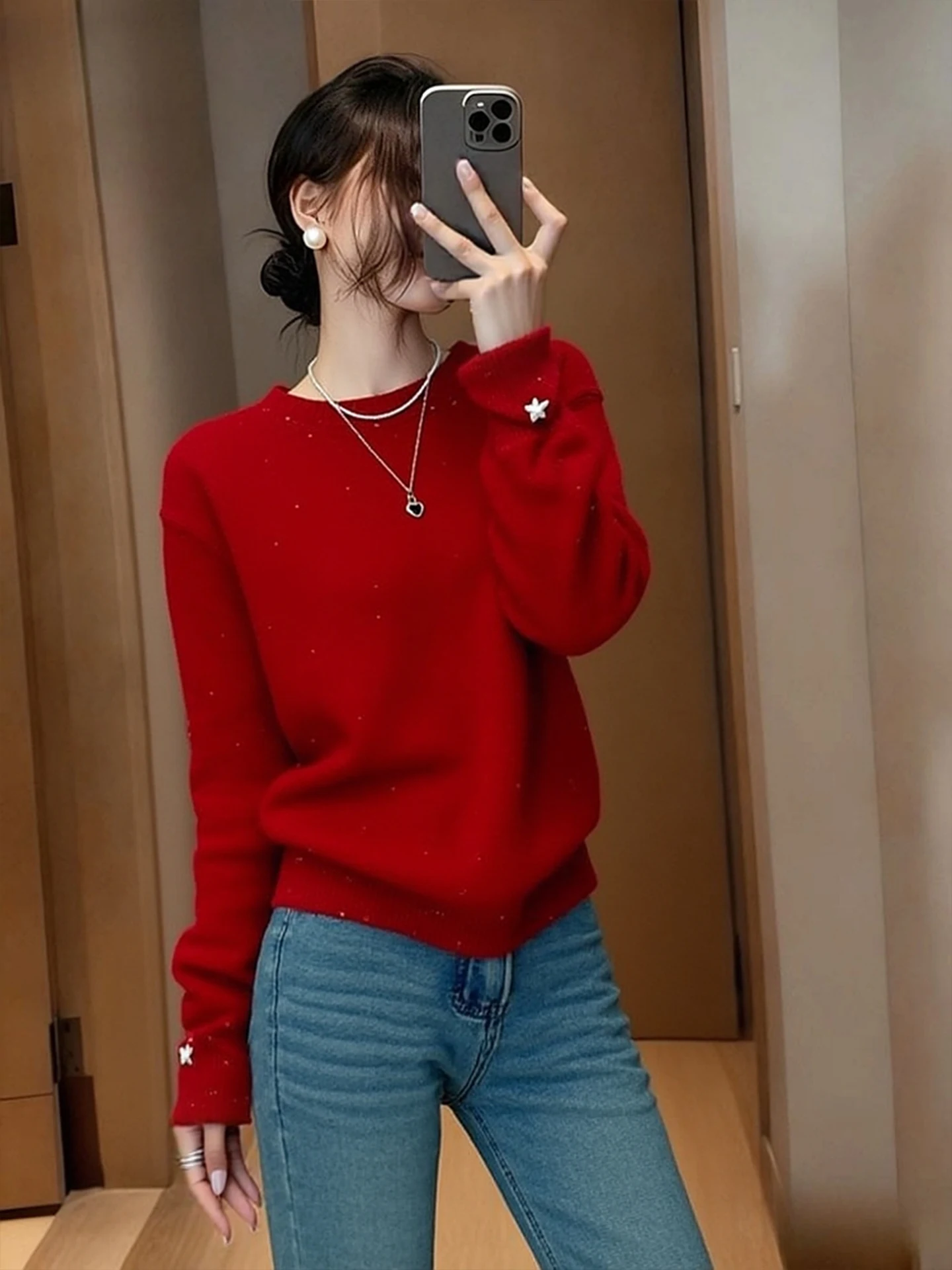 Red Faionable Knitted Sweater Winter 2025 Long Sve Women's Camere Yarn White Enhancing Base Layer Top Korean Sle