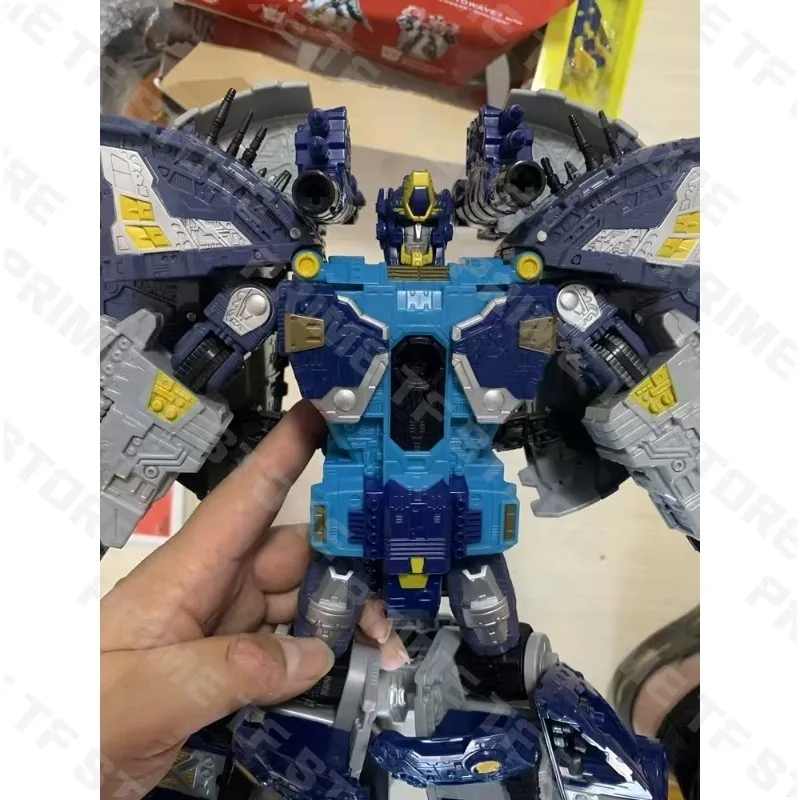 オリジナルハスブロ変身玩具プライムスサイバトロンシリーズインビンシブルクラスアクションフィギュアおもちゃコレクションギフト