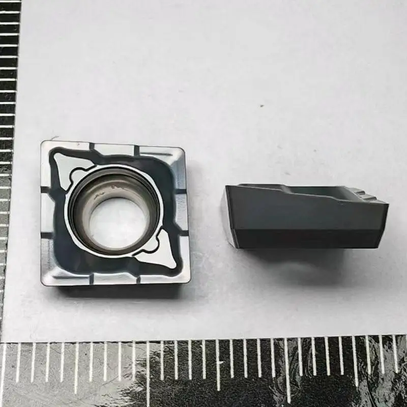 

QCMT050204 QCMT060204 QCMT070304 QCMT080304 QCMT10T304 Высококачественные твердосплавные токарные вставки Инструменты для токарных станков