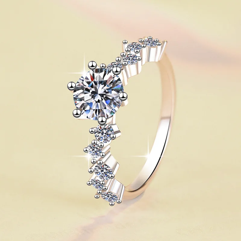 

Women's PT950 Platinum 1Ct Moissanite Star Ring - Classic starry style, stable base, versatile matching