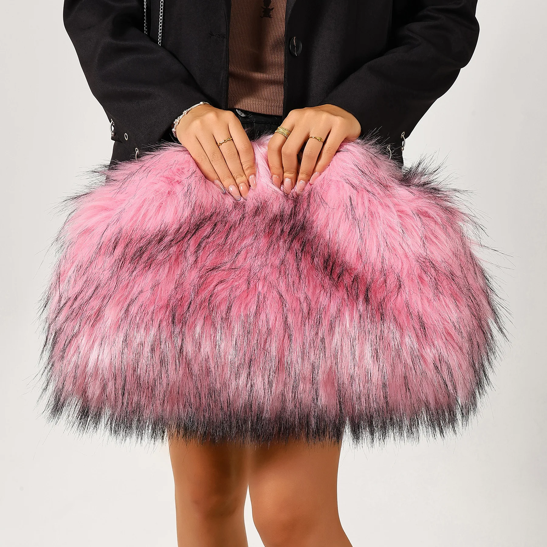 Cross-border New Imitation Raccoon Hair Clutch Bag Long Hair Artificial Fur Women's Fashion Daily Clutch Bag