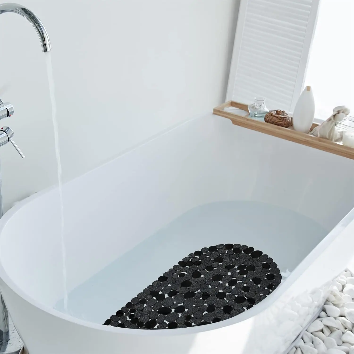 1 Stück ovale Badewannenmatten mit Kieselsteinen, 36 x 69 cm, rutschfeste Badematte mit Saugnäpfen und Abflusslöchern für Badezimmer, PVC-Duschmatte, sichere Matte – Detail 2