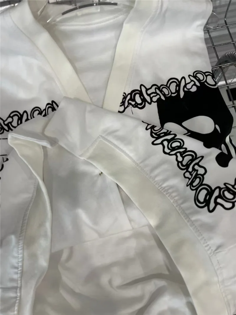 2025 Spring and Summer New Niche Design Cartoon Printed V-neck Vest Casual Sleeveless Vest Top For Women