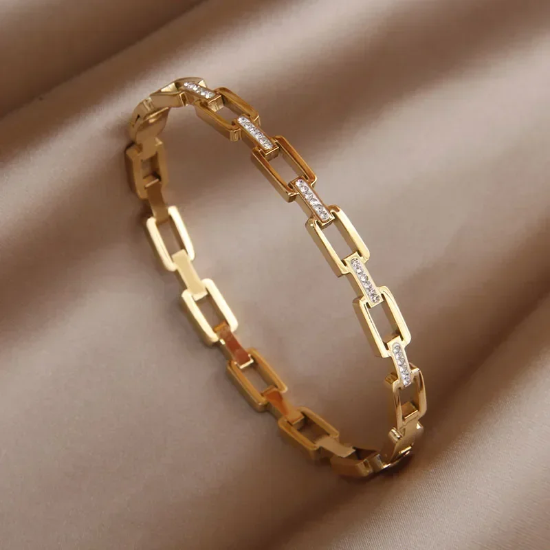 Image of 316L Edelstahl 18K PVD-beschichtetes Hohles Geometrisches Charm-Armband für Frauen Kristall Goldene Armbänder Rostfreier Handgelenksschmuck