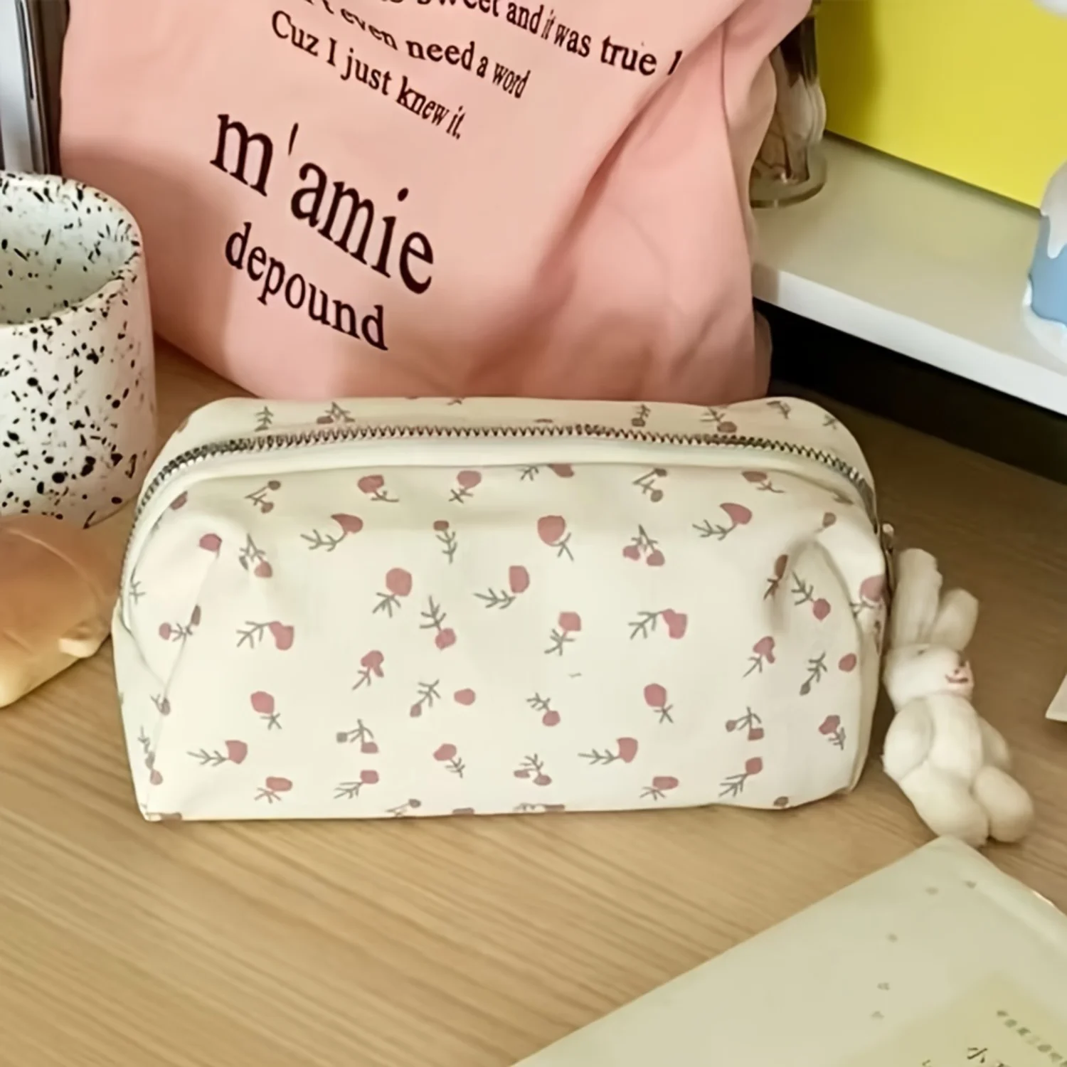 

Elegant Cream Floral Pencil Pouch, High-Value Stationery and Toiletry Bag - Perfect Surprise Gift