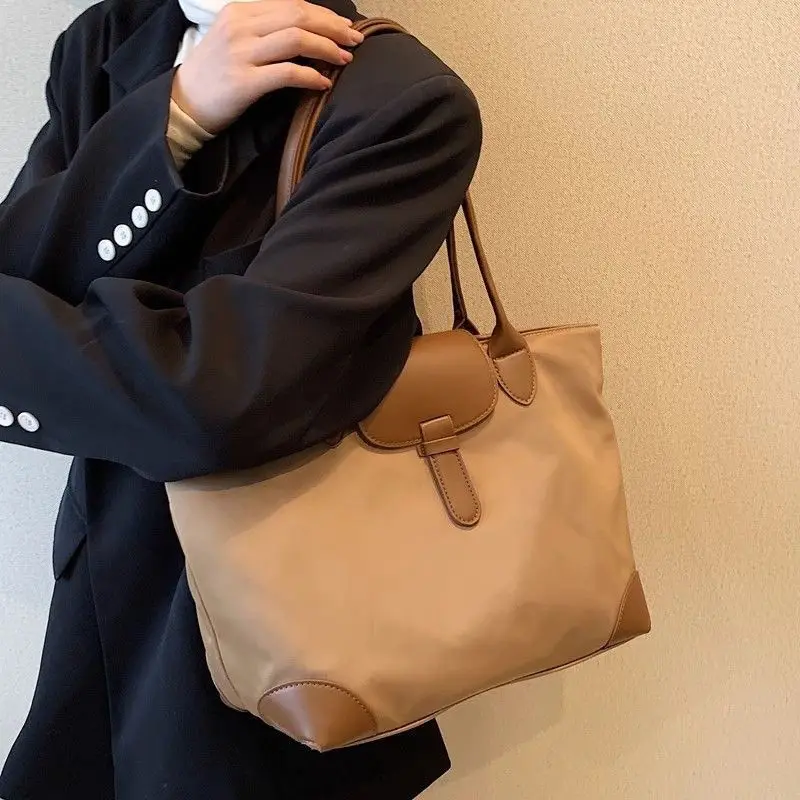 

Summer Large Capacity Women 2025 New Style Fashion Trend Nylon Canvas Commuter ShoulderJapanese Korean Style Zipper Tote Bag