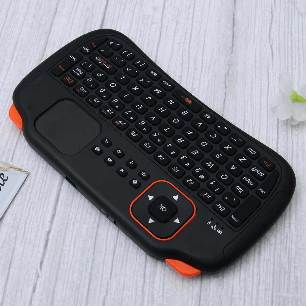 

83 Keys 2.4GHz Wireless Mini Keyboard with Touchpad Fly Mouse for PC HTPC Rechargeable Li-ion