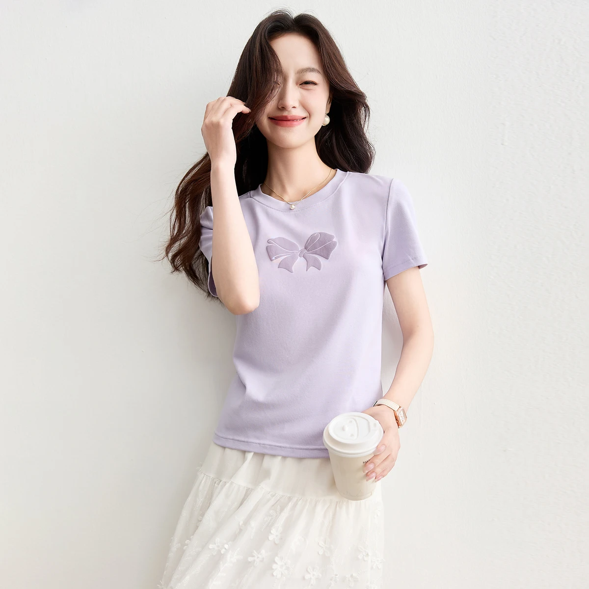 

SENTUBILA Women's Short Sleeve Tee 2026 Summer Simple Bow Foam Printed Graphic T Shirts Casual Loose Tops Clothing G52TG1682