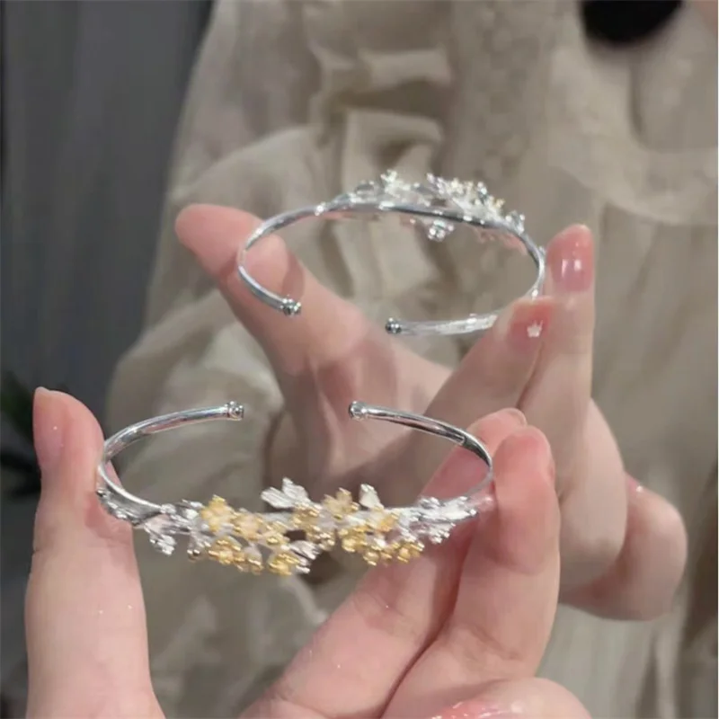 Creative Plum Blossom Cuff Bangles for Women Fashion Exquisite Silver Color Floral Open Bracelet Wristband Wedding Jewelry
