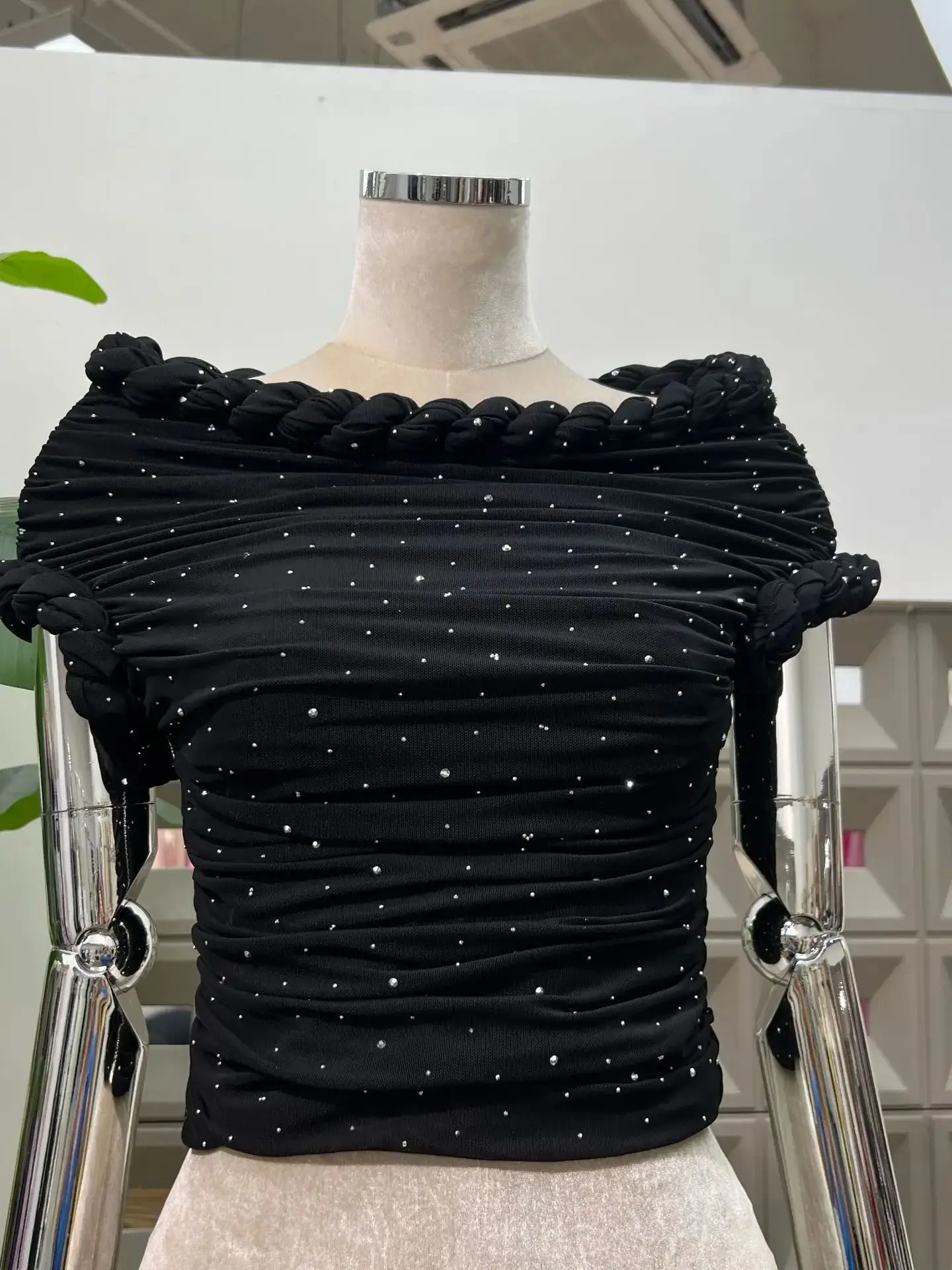 Summer 2025 New Arrival Sweet Spicy Rhinestone Blouse Lace Cake Skirt Two-Piece Set Party Prom Women Outfit Fashion Versatile