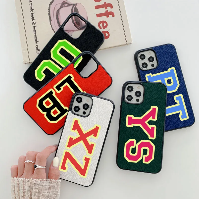 Varsity Tên Viết Tắt Personalised Da Cao Cấp Pebble Hạt PU Dành Cho Iphone 14 13 Pro Max 12 11 Max Pro X XS XR 7 8 Plus Có