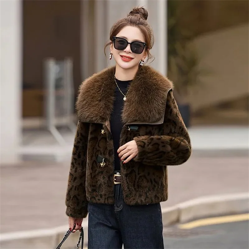 2025 Autumn Winter Wide Lapel Fox Fur Short Jacket Women's Leopard Print Faux Fur Integrated Coats Lady Loose Mink Fur Outerwear