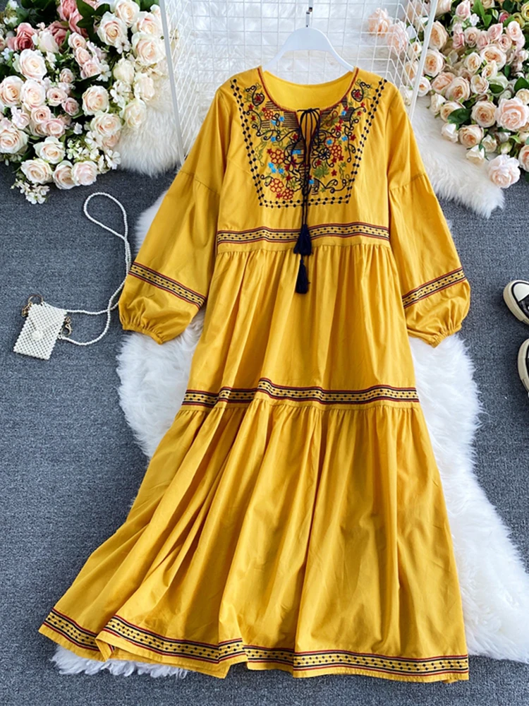 Travel Vacation Retro Ethnic Embroidery Vestidos Female V-Neck Fringe Lace-Up Puff Sleeve Fashion Temperament Midi Dress KK1127