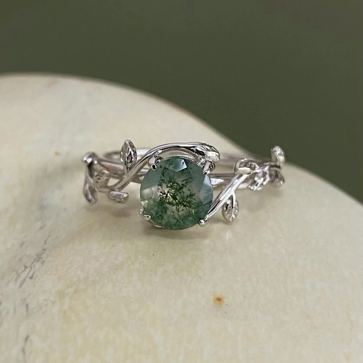 Anillo de musgo verde de plata 925 con piedra de ágata de hierba de agua, accesorio de joyería de estilo europeo americano único y elegante