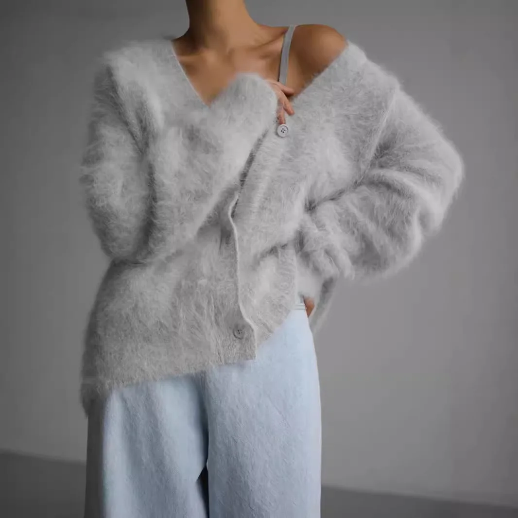 เสื้อสเวตเตอร์ผู้หญิง ฤดูหนาว 2025 สีพื้น ผ้าคล้ายขนมิงค์ คาร์ดิแกนลำลอง สไตล์ผู้หญิง เสื้อไหมพรมหลวมๆ