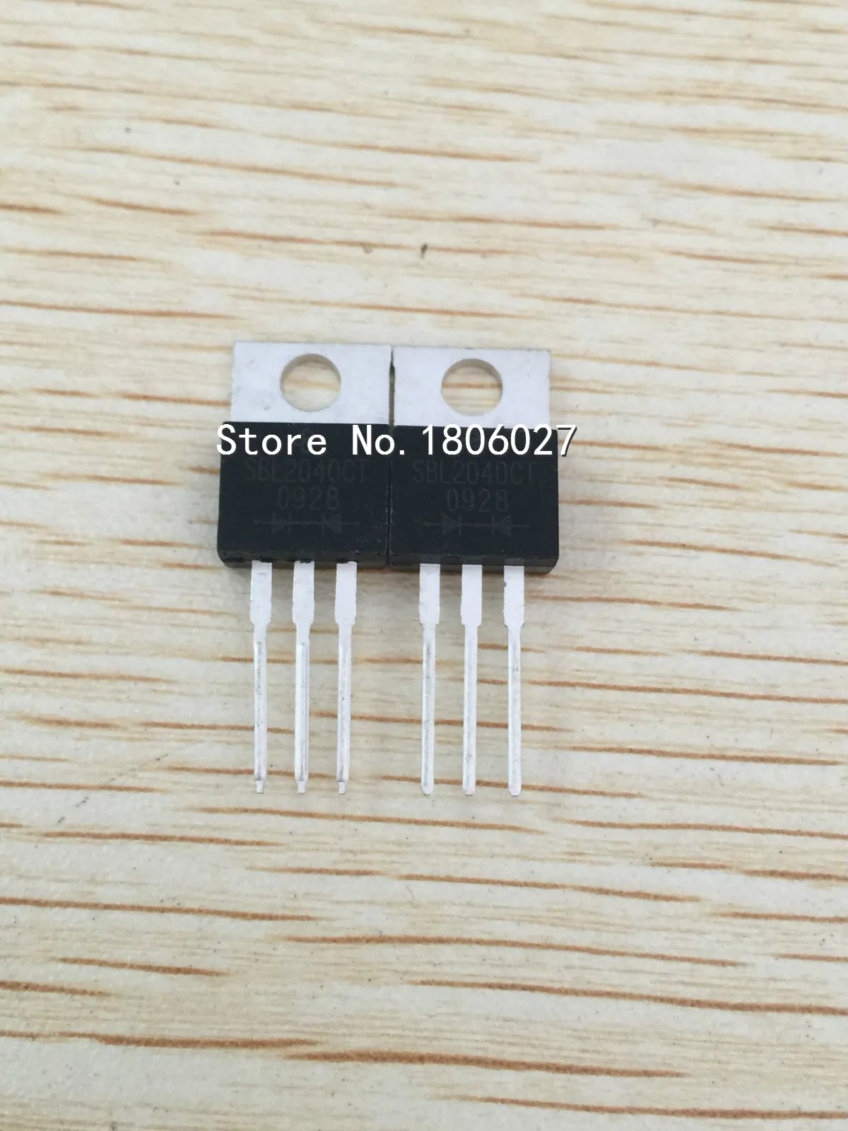 Send free 20PCS   SBL2040CT   TO-220  New original spot selling integrated circuits