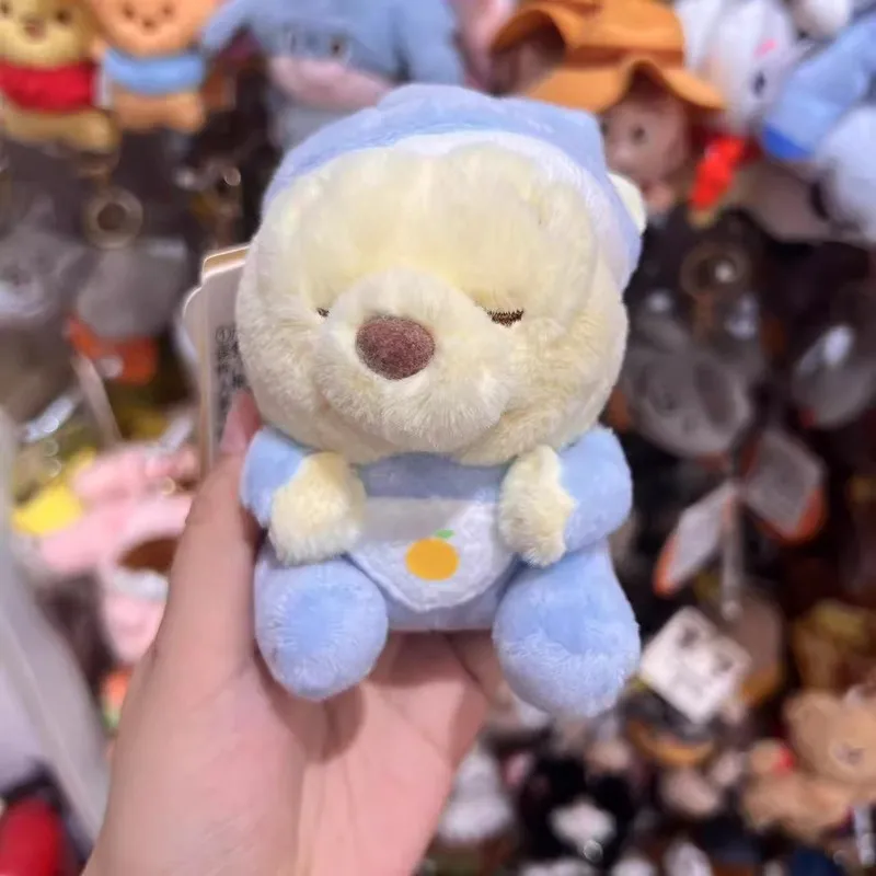 本物のディズニーベビーパジャマ型ぬいぐるみキーホルダーチャーム - スティッチ、くまのプーさん、ロッツォのキャラクター、バッグ、バックパック、ギフト用