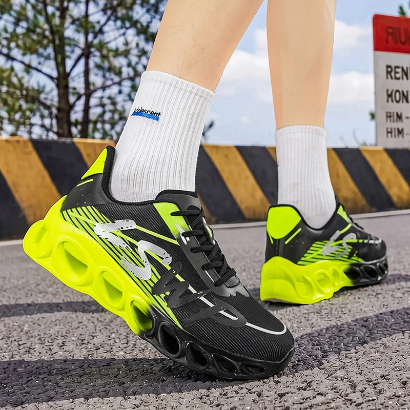 Herren-Laufschuhe, Tennisschuhe, koreanischer Stil, trendige Herren-Sportschuhe mit dicker Sohle und hohlem Design, atmungsaktives Mesh-Material, abriebfest, stoßdämpfend, für den täglichen Gebrauch, lässige Laufschuhe für Herren. – Detail 21