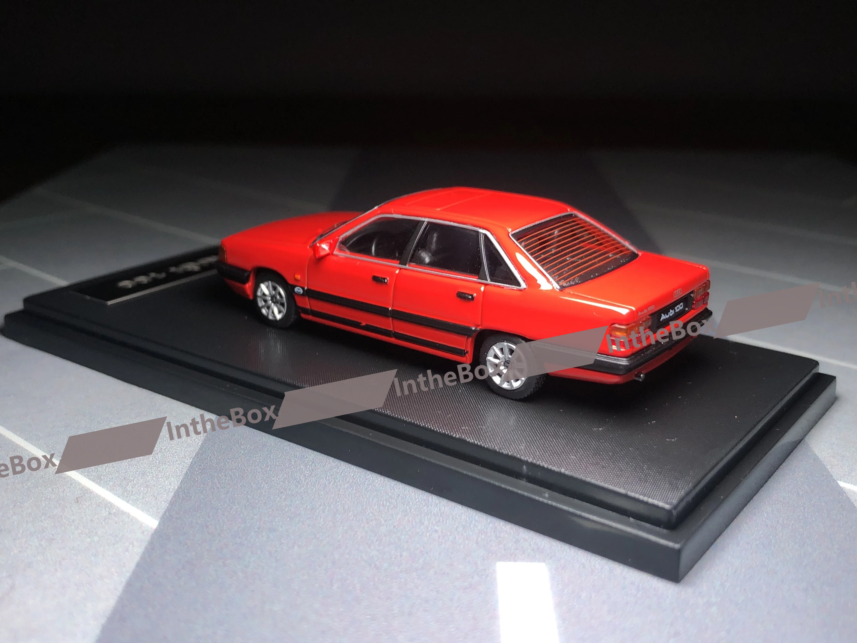 RM 1:64 1989 Red 100 C3 Sedan Classic Diecast Model Car Collection Limited Edition Hobby Toys