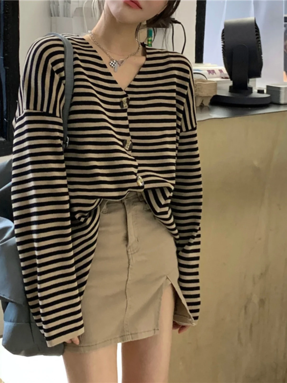 

plus Size Women's V-Neck Long Sleeve Knitwear Loose Striped Open Cardigan Trendy Autumn Fashion Comfortable Slimming Effect