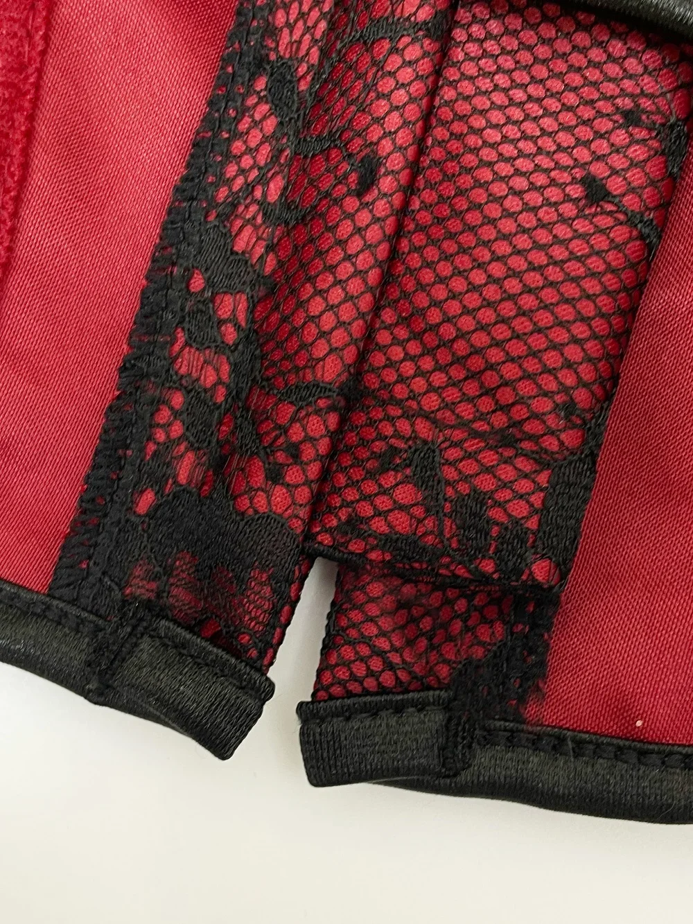 Top corsé de encaje floral con diseño de hombros descubiertos para mujer, con cierre frontal y cordones en la espalda, estilo gótico, ideal para disfraces de Halloween.