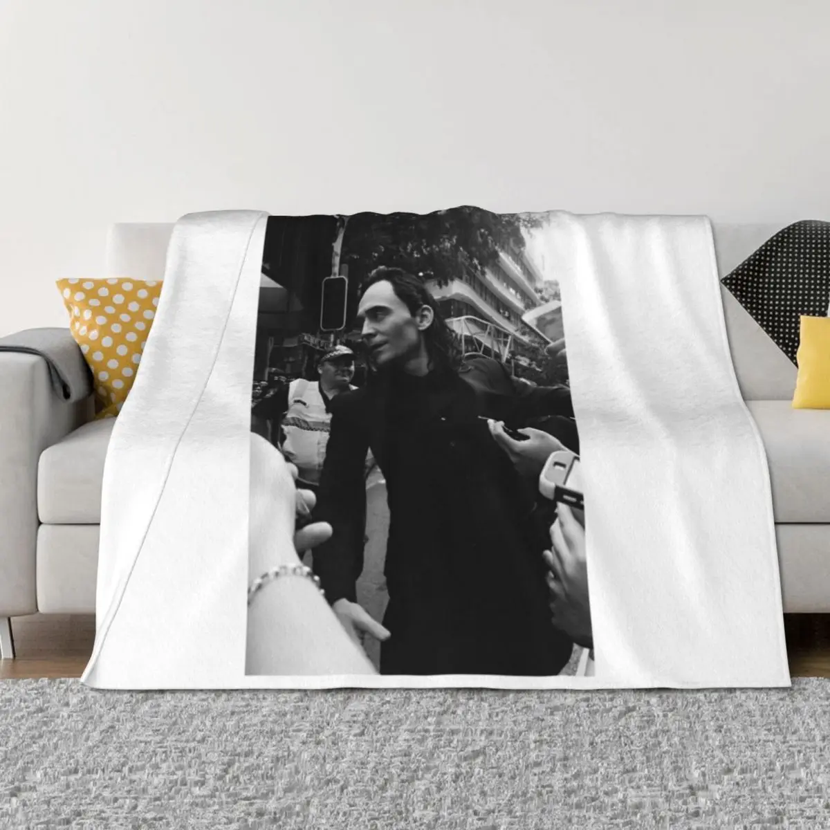 

tom hiddleston Throw Blanket Plush Custom Sofa Large Blankets