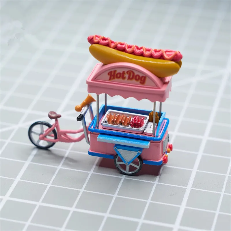 Figurka żywiczna 1/64, malowana, drukowana 3D, food truck z hot dogami i lodami, rekreacja, dziewczyna robiąca selfie, miniaturowy model do samodzielnego montażu, scena DIY