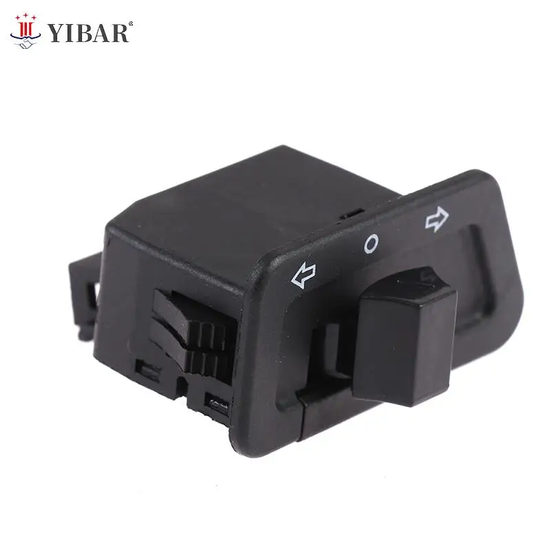 3-pin Turn Signal Switch Button For Scooter Moped Go-Kart GY6 125 150 152QMI