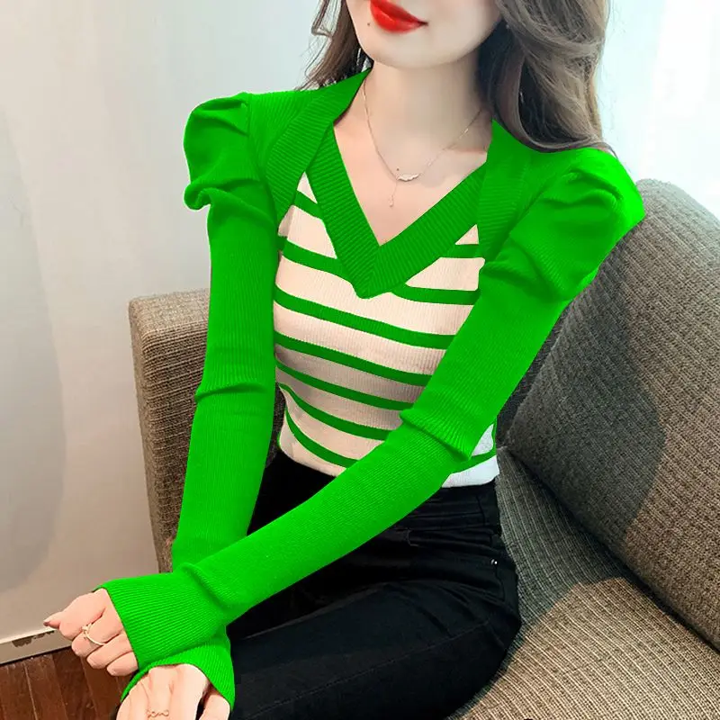 Fashion V-Neck Knitted Spliced Striped Blouses Women\'s Clothing 2023 Autumn Winter Loose All-match Tops Puff Sleeve Shirts