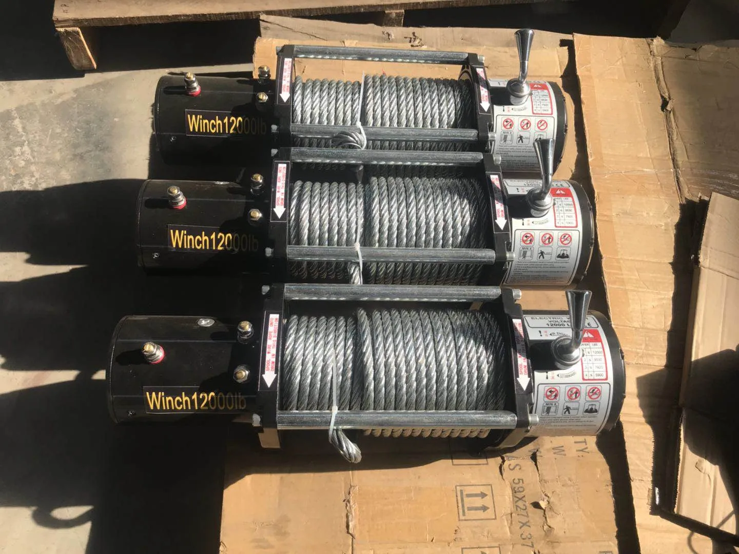 ونش كهربائي صغير 12 فولت 3000 رطل مع حبل أسلاك الفولاذ