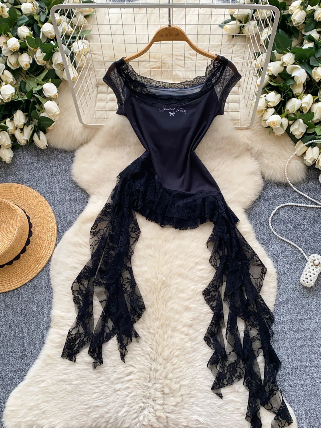 

Slim Fit Lace Patchwork Irregular American Hot Girl Design Pure Desire Summer T irt Women's Commute Sle Creative Pattern